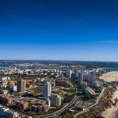 B98 - Rio A Vista Da Rocha